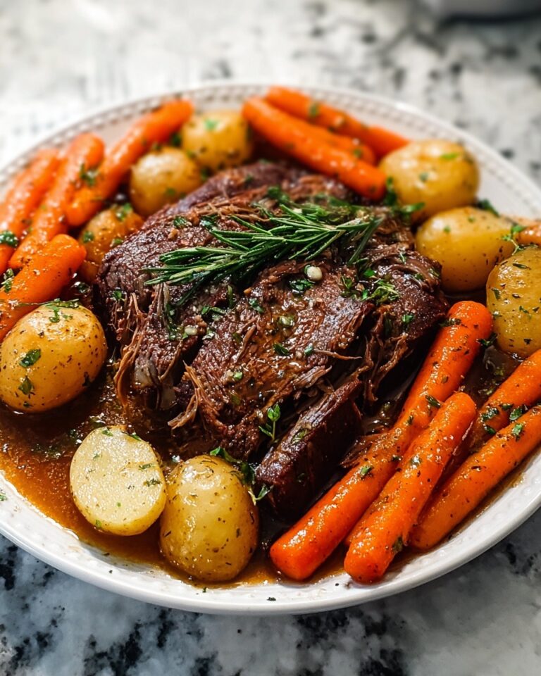 Slow Cooker Pot Roast: Tender, Flavorful Beef with Vegetables Recipe