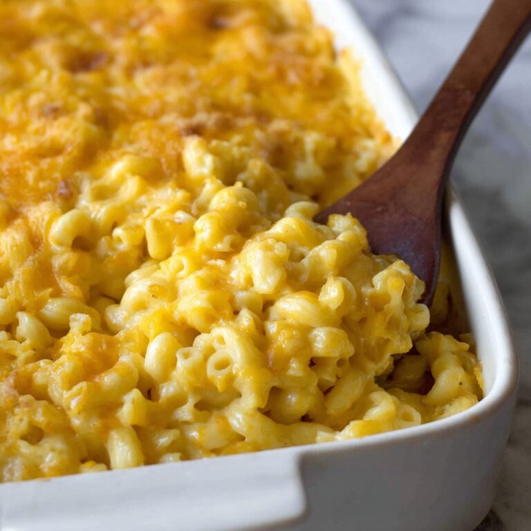 Creamy Baked Mac and Cheese Recipe